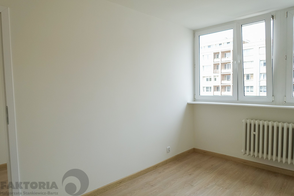 Pl. Rodła 2 pokoje 34,5 m2 po remoncie, II p. (19)