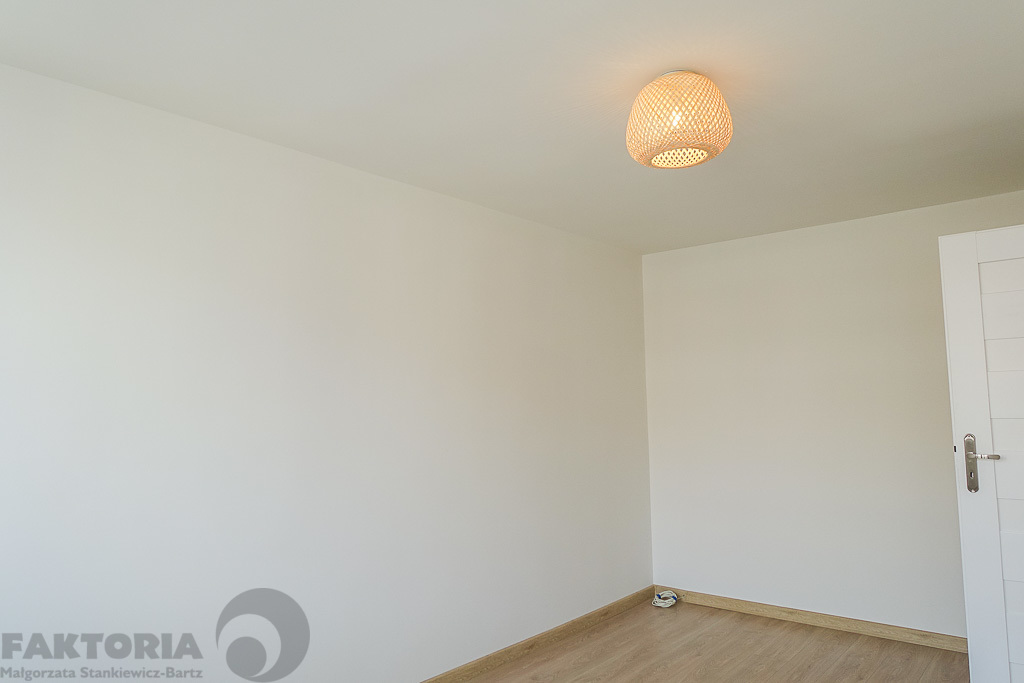 Pl. Rodła 2 pokoje 34,5 m2 po remoncie, II p. (29)