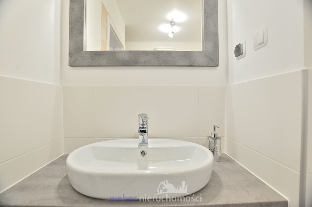 Przytulne i komfortowe mieszkanie z garażem (16)