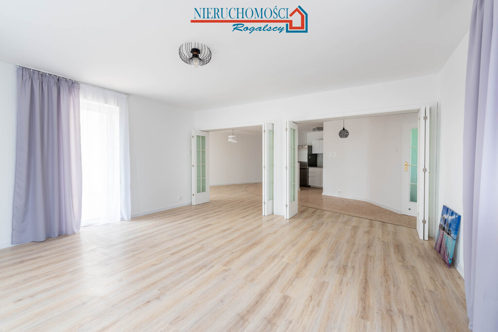 Duże mieszkanie - częściowo umeblowane (6)