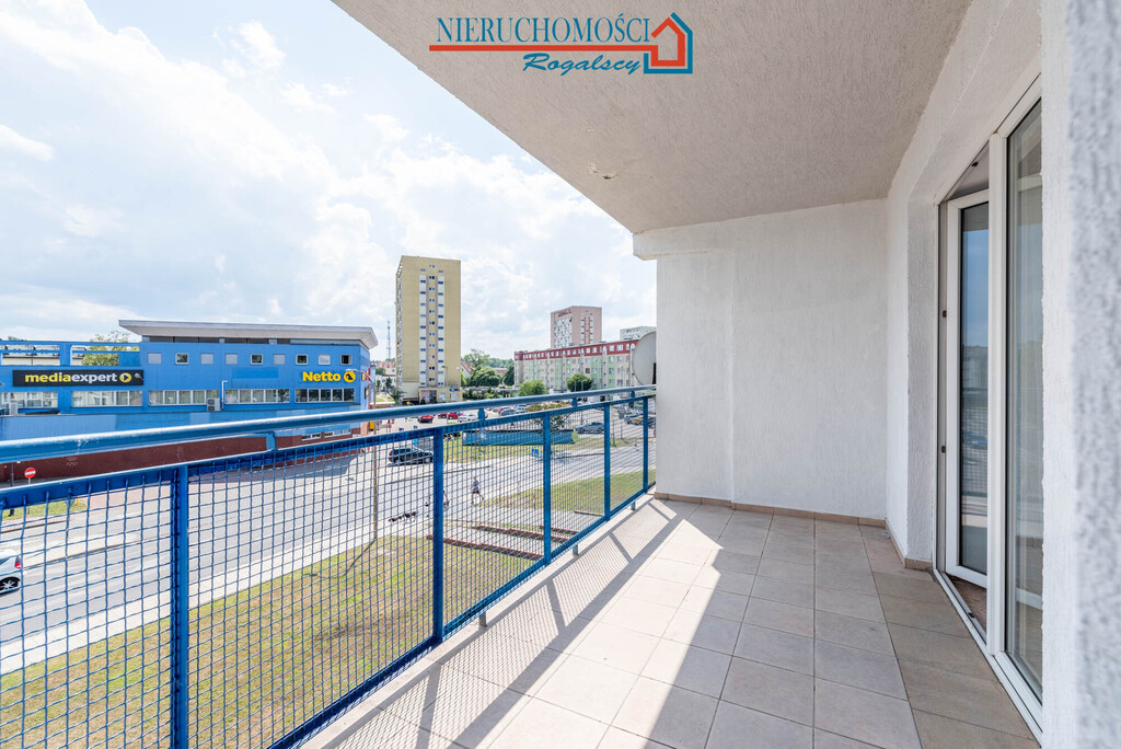 Duże mieszkanie - częściowo umeblowane (8)