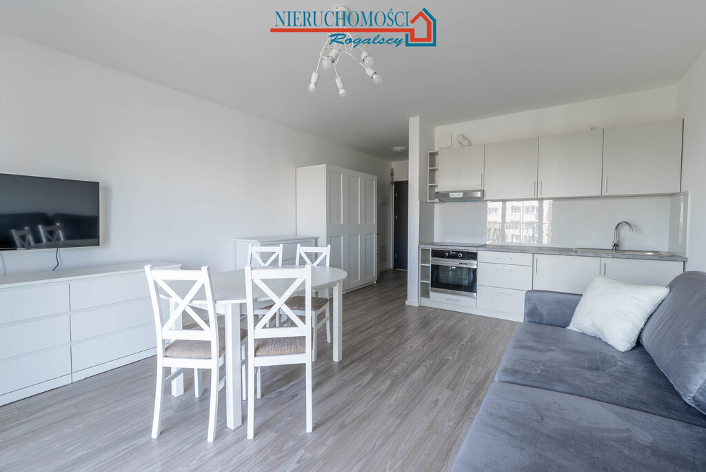 Komfortowa kawalerka w centrum miasta (2)