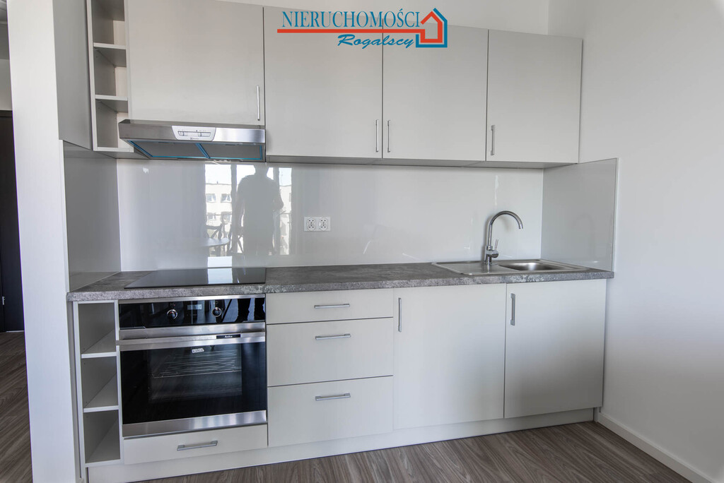 Komfortowa kawalerka w centrum miasta (5)