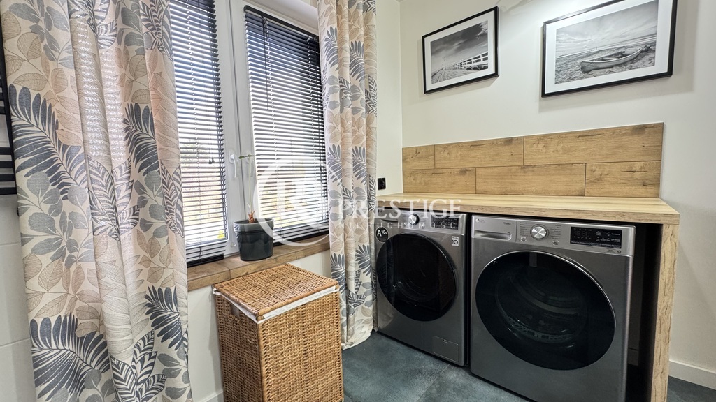 Dom nad jeziorem Szadzko - własna linia brzegowa (5)