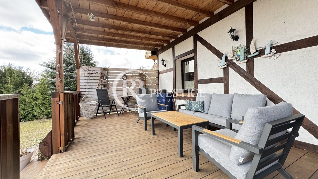 Dom nad jeziorem Szadzko - własna linia brzegowa (15)