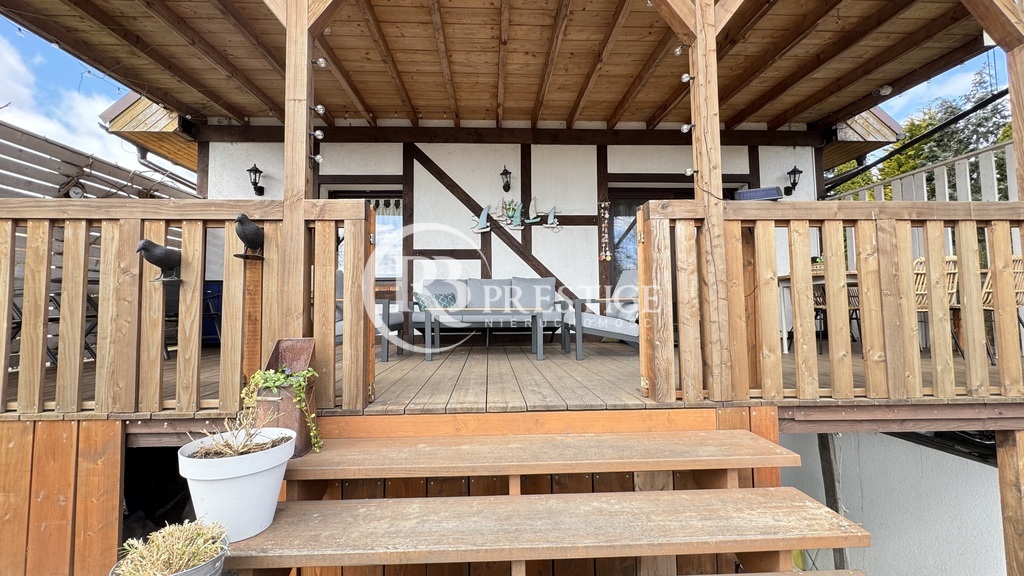 Dom nad jeziorem Szadzko - własna linia brzegowa (16)