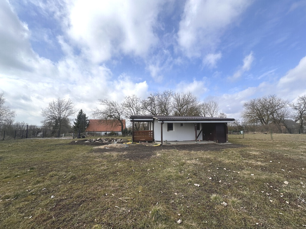 Działka nad jeziorem Miedwie z małym domkiem (4)