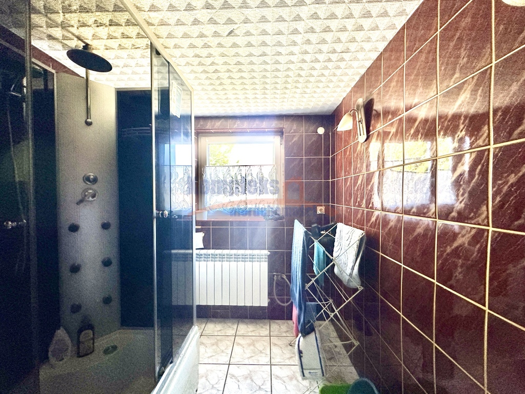 Dom w atrakcyjnej lokalizacji (12)