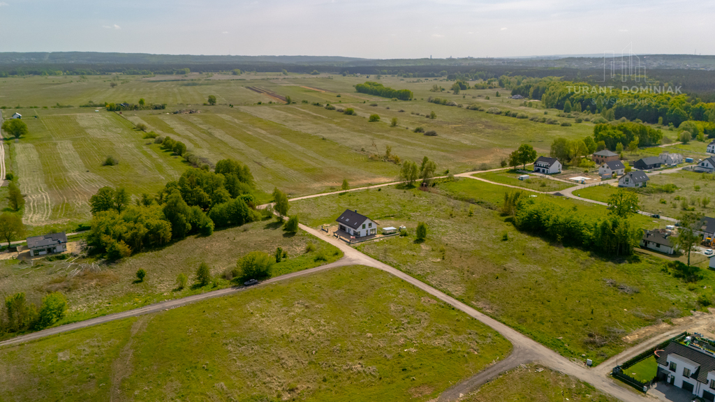 Urokliwy dom z garażem dwustanowiskowym (18)