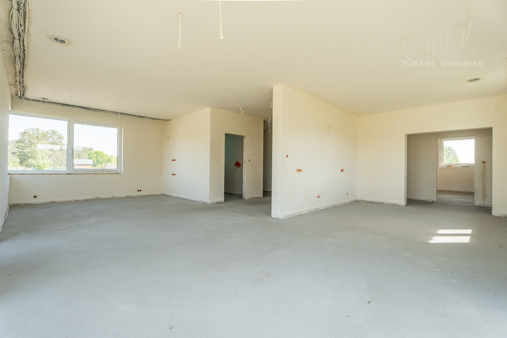 Urokliwy dom z garażem dwustanowiskowym (2)