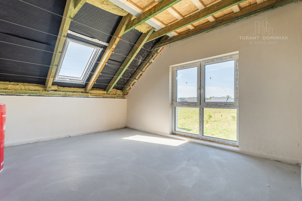 Urokliwy dom z garażem dwustanowiskowym (7)