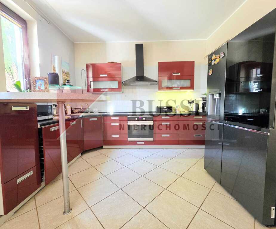 Dom przy ścianie lasu na dużej działce! (9)