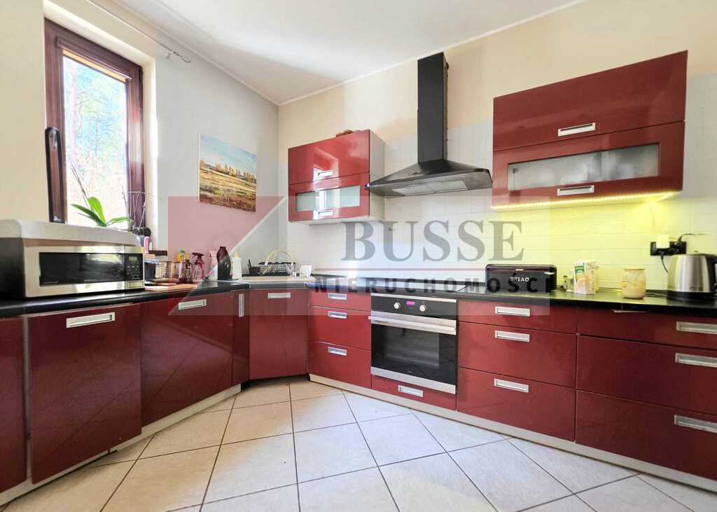 Dom przy ścianie lasu na dużej działce! (10)