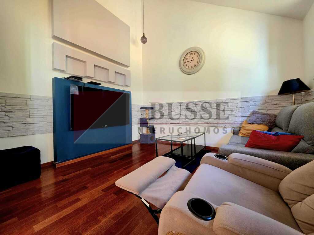 Dom przy ścianie lasu na dużej działce! (12)