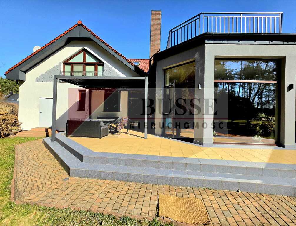 Dom przy ścianie lasu na dużej działce! (18)