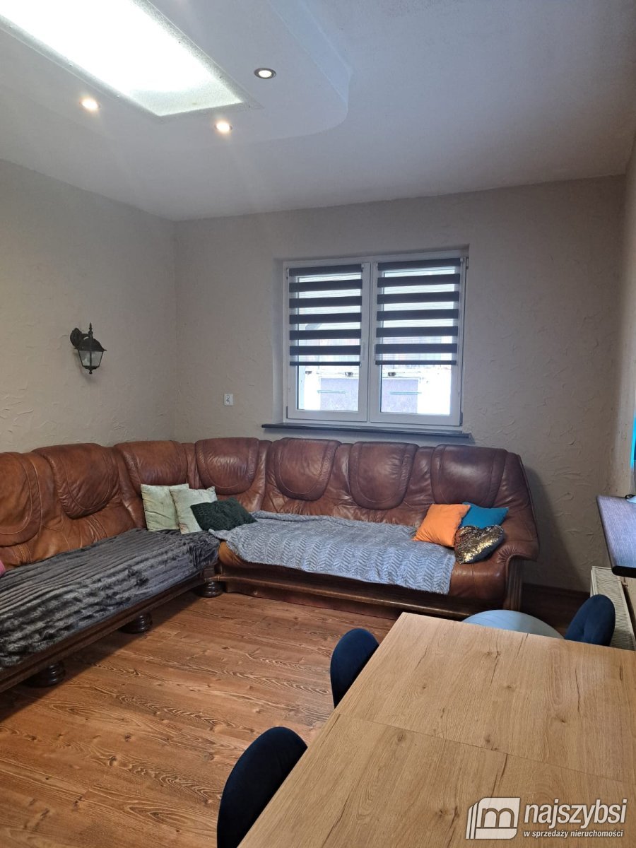 Krzywin -  dom wolnostojący z dużą działką (2)