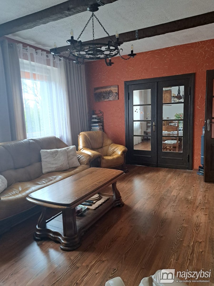 Krzywin -  dom wolnostojący z dużą działką (7)