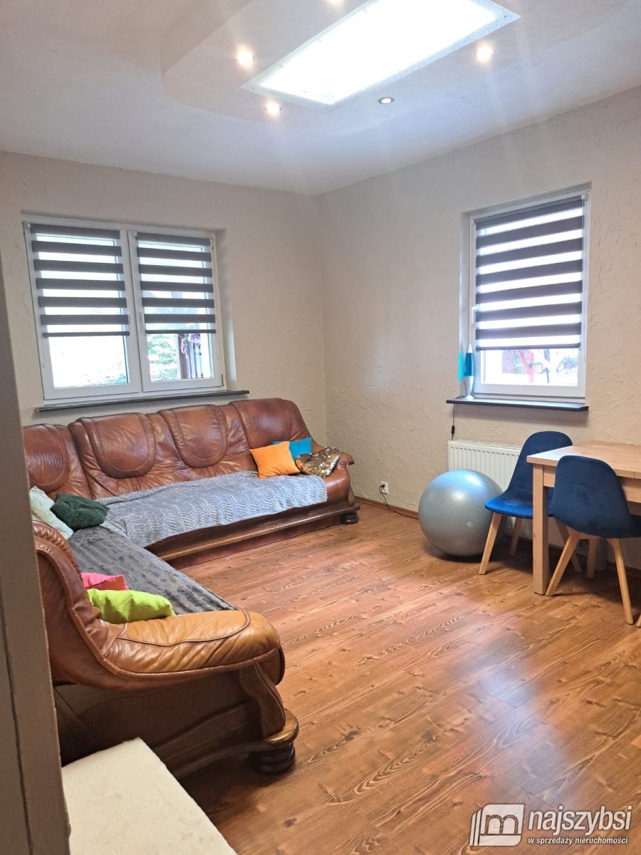 Krzywin -  dom wolnostojący z dużą działką (9)