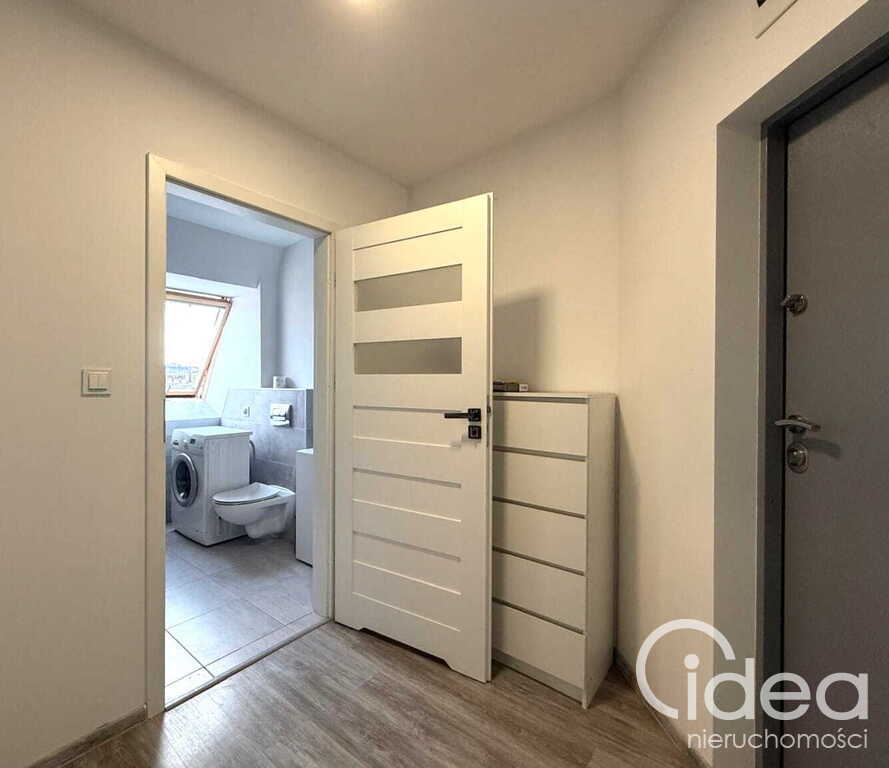 Centrum, piękna kawalerka po remoncie (10)