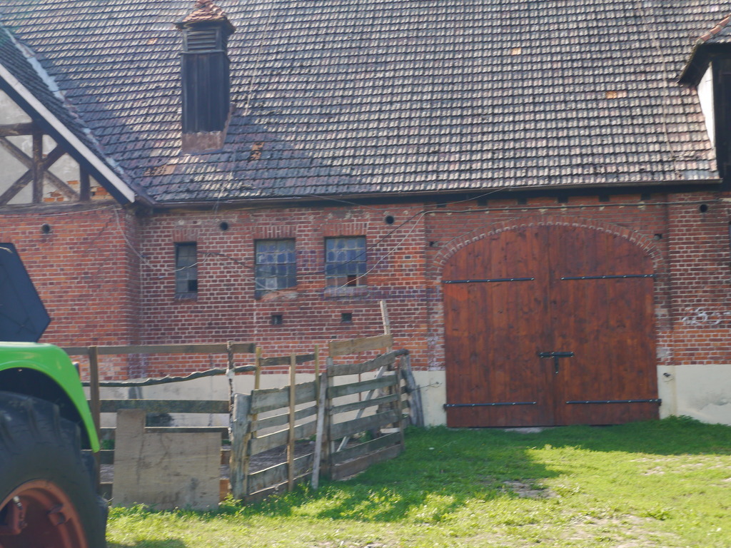 Do sprzedaży  3 budynki gospodarcze. (10)