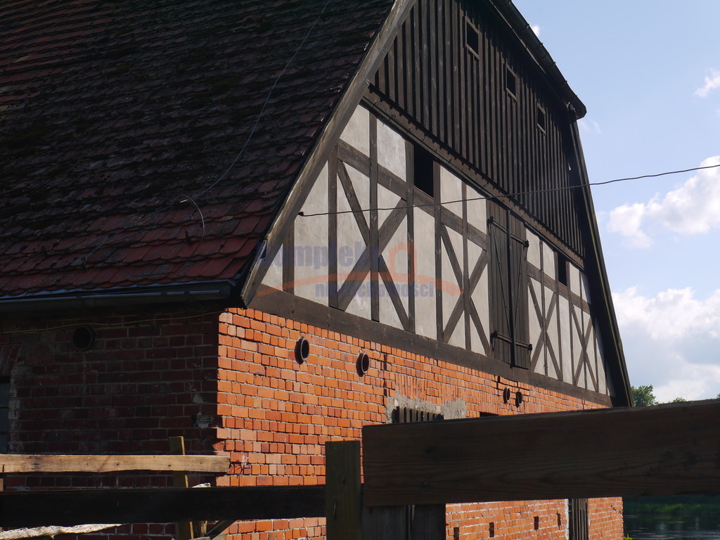 Do sprzedaży  3 budynki gospodarcze. (11)