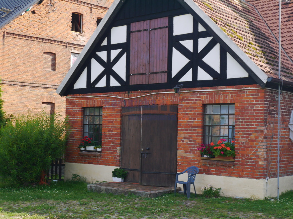 Do sprzedaży  3 budynki gospodarcze. (15)