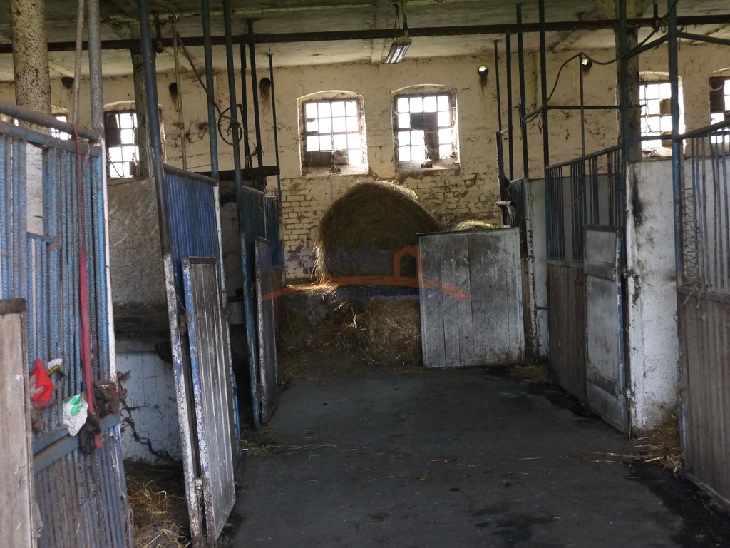 Do sprzedaży  3 budynki gospodarcze. (19)