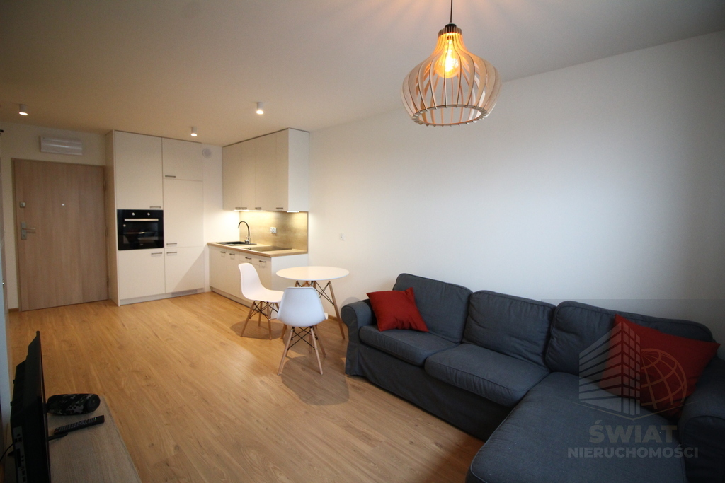 2 pokoje z balkonem i miejscem parkingowym (1)