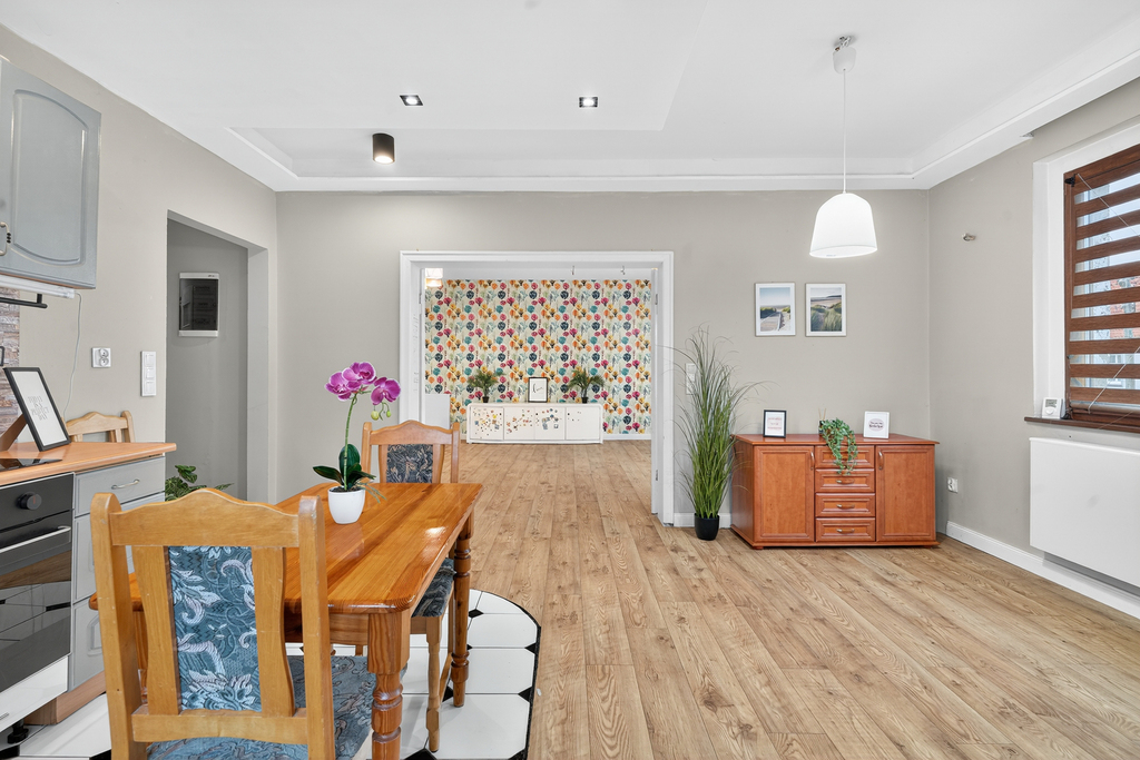 Mega okazja! 3 pokoje + garaż + ogród! (9)