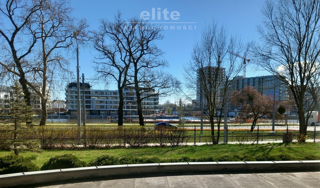 Wyjątkowy lokal użytkowy z widokiem na Odrę 202 m2 (3)