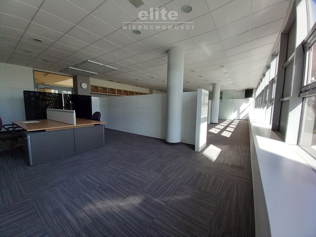 Wyjątkowy lokal użytkowy z widokiem na Odrę 202 m2 (9)