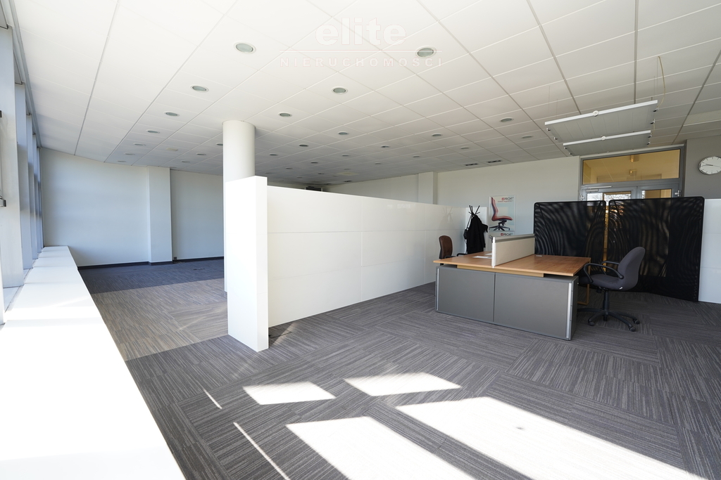 Wyjątkowy lokal użytkowy z widokiem na Odrę 202 m2 (10)