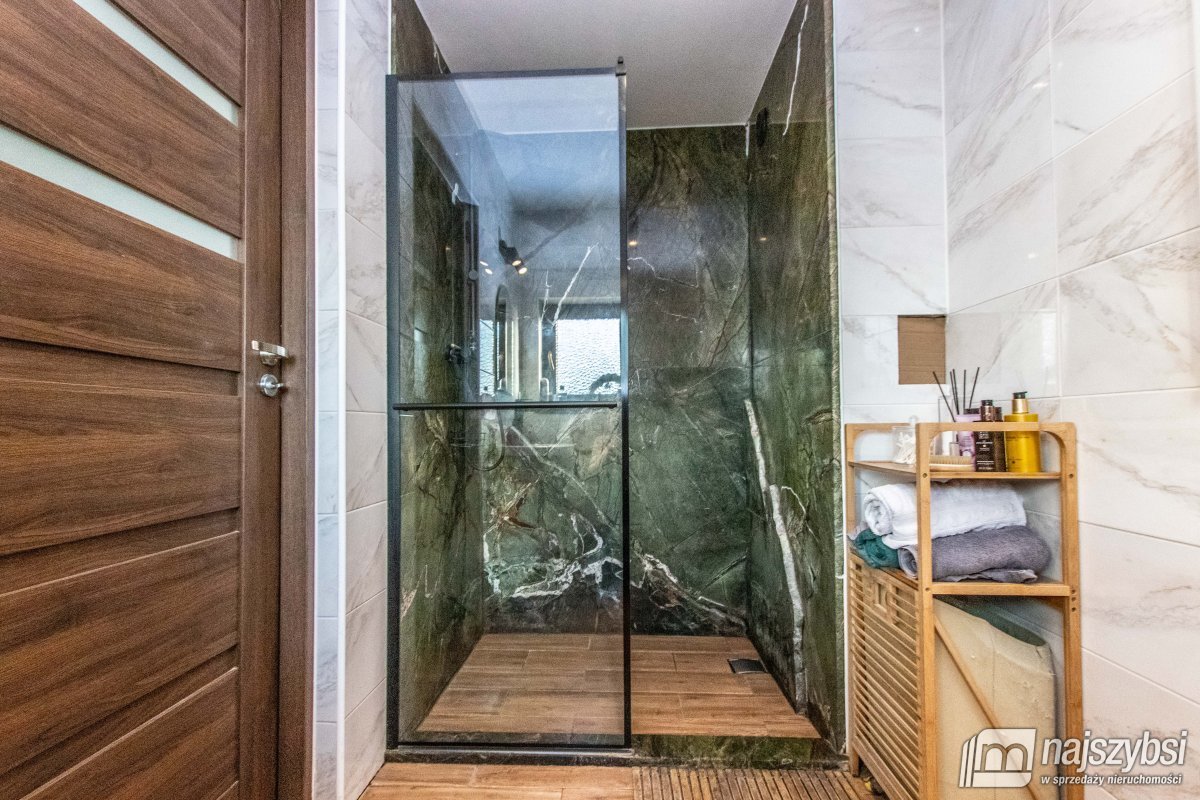 Żółwia Błoć - fotowoltaika, budynek gospodarczy (10)