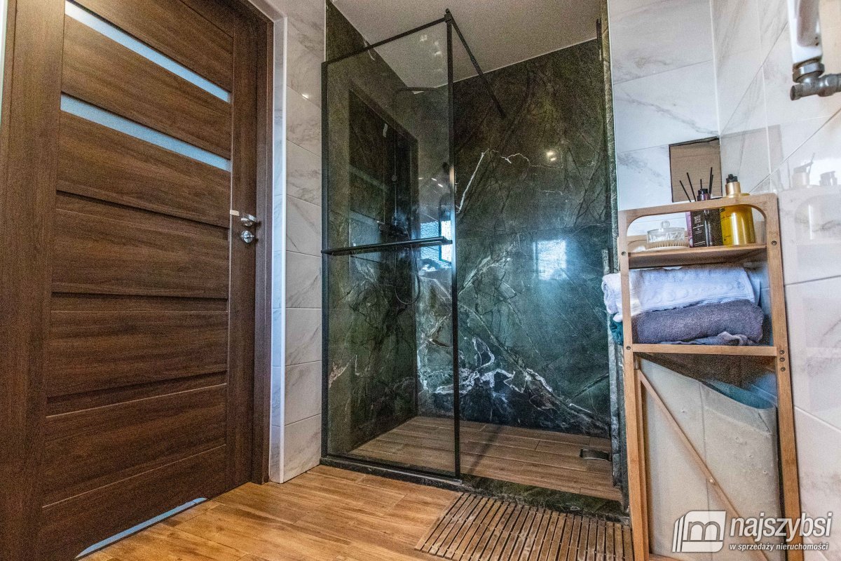 Żółwia Błoć - fotowoltaika, budynek gospodarczy (11)