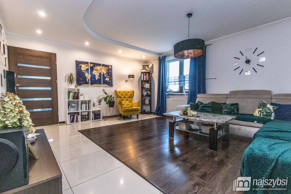 Żółwia Błoć - fotowoltaika, budynek gospodarczy (2)