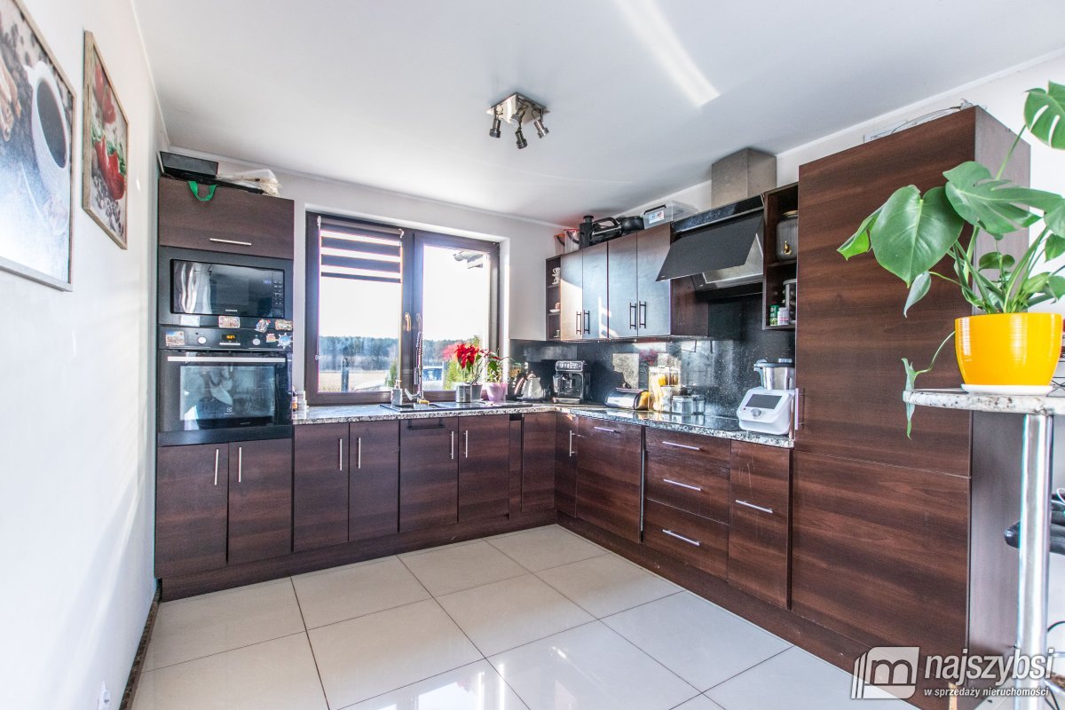 Żółwia Błoć - fotowoltaika, budynek gospodarczy (9)