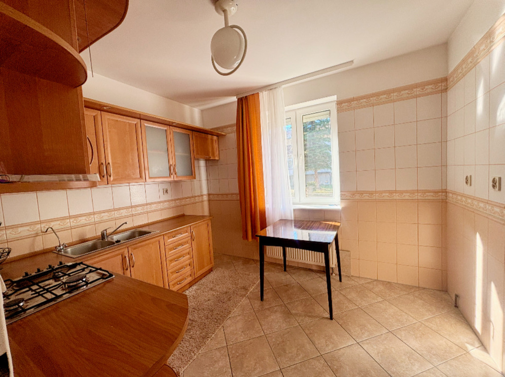 2 pokoje pod działalność lub do mieszkania (4)