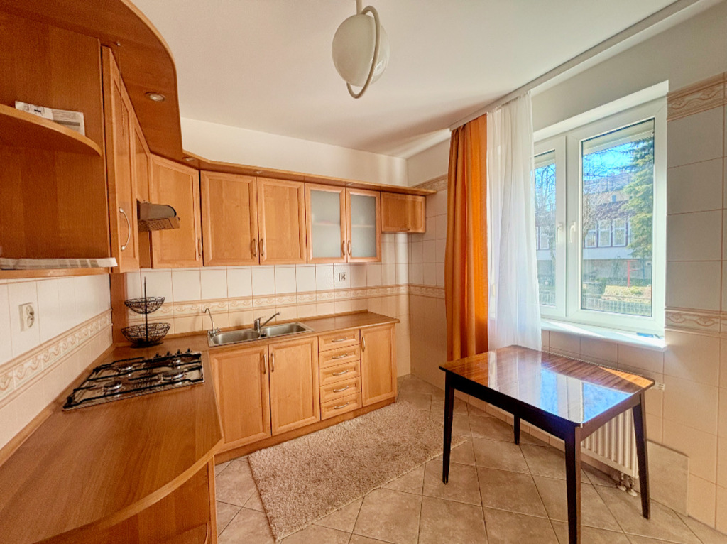 2 pokoje pod działalność lub do mieszkania (3)