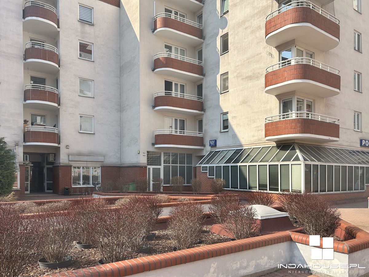 SPRZEDAŻ LOKAL KOMERCYJNY 62 M2 GOCŁAW (1)