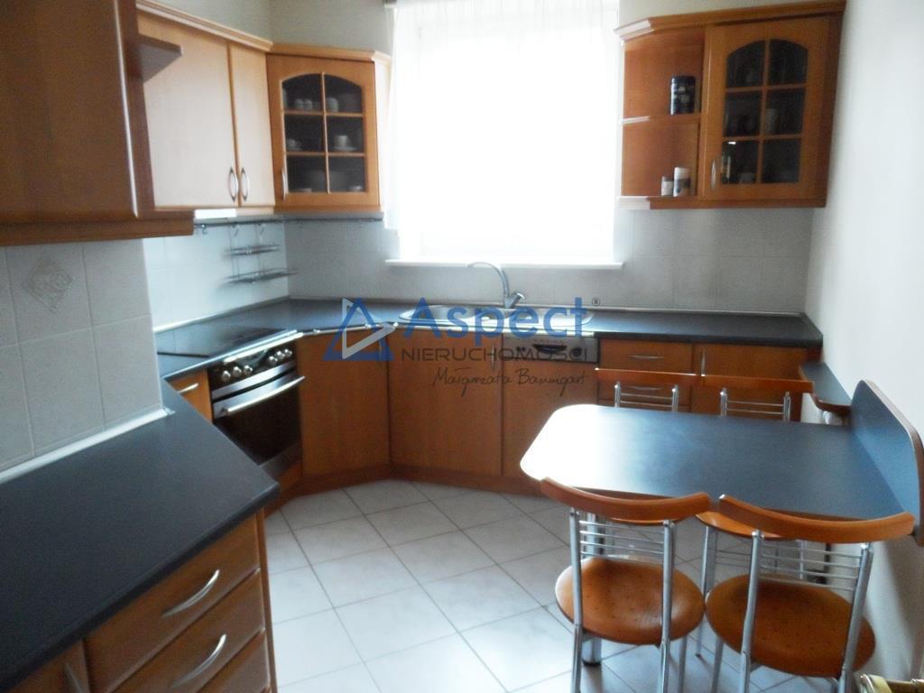 Komfortowy apartament 3 pokoje Centrum (10)