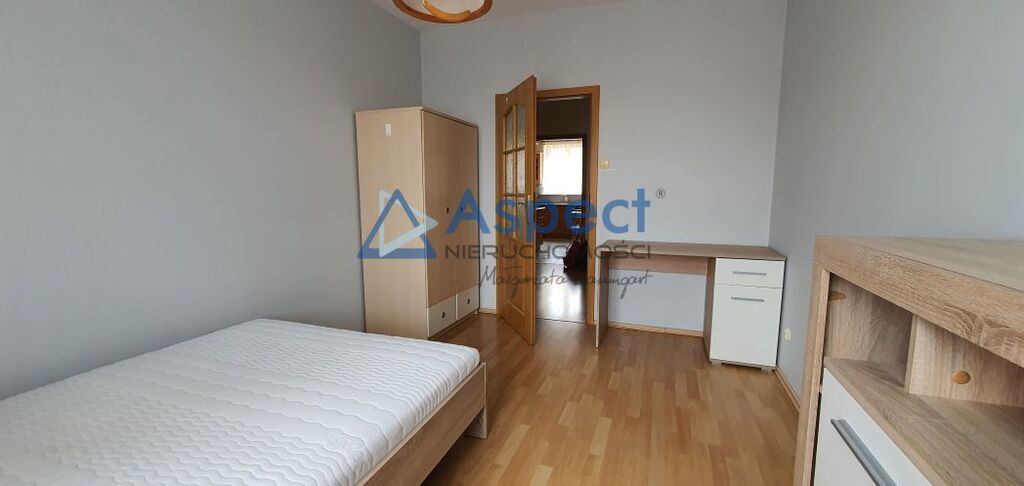 Komfortowy apartament 3 pokoje Centrum (8)