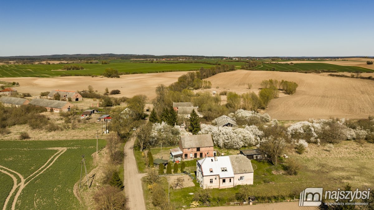NIESUŁÓW-DOM DO ODBUDOWY Z DUŻĄ DZIAŁKĄ 1,35 HA (24)