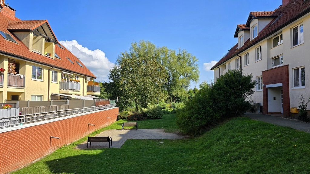 3 pok. mieszkanie z garażem (2)