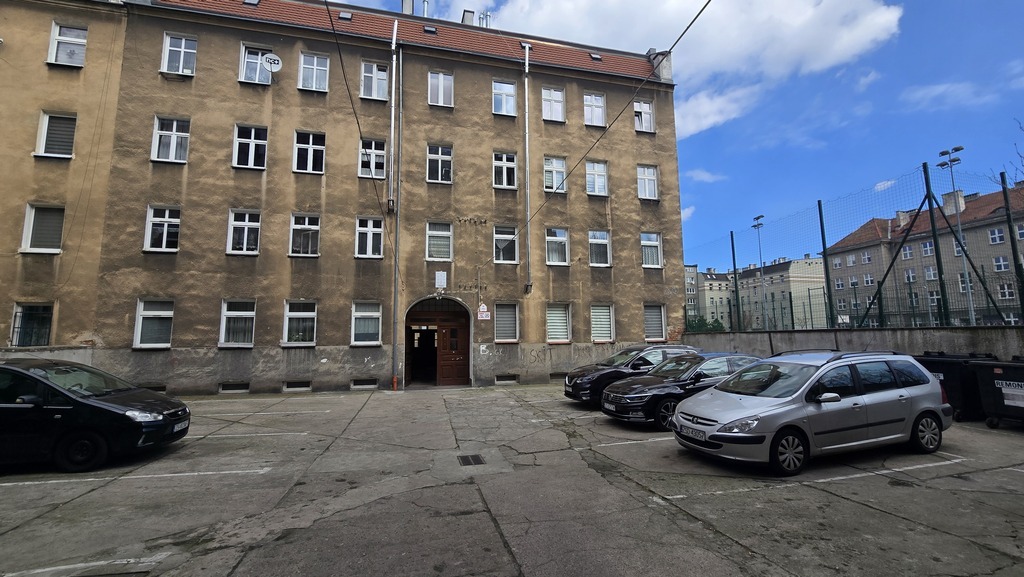 Przestronne 2 pokoje w centrum! (23)