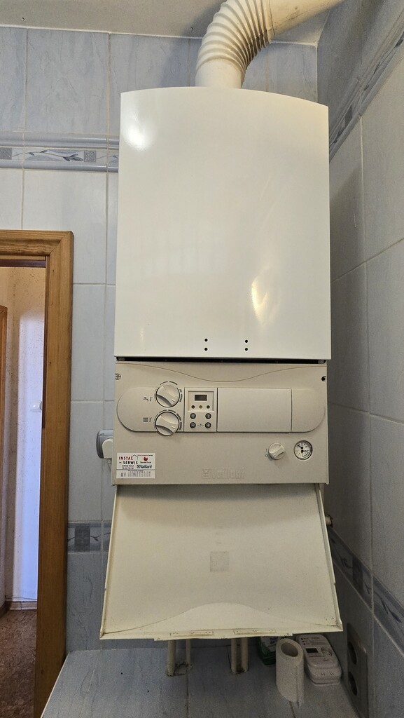 Przestronne 2 pokoje w centrum! (18)