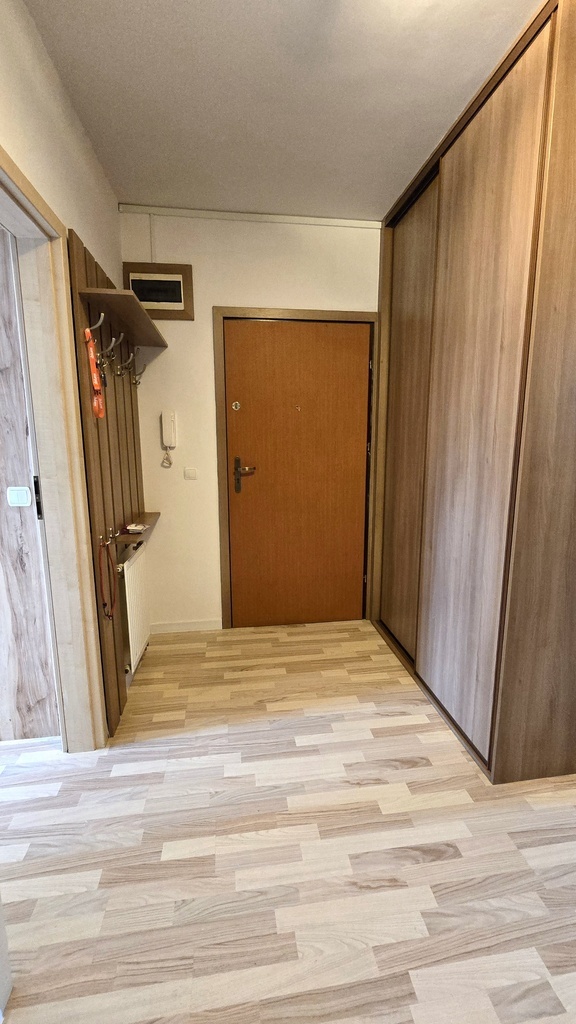 Mieszkanie 3 pokojowe z balkonem (10)