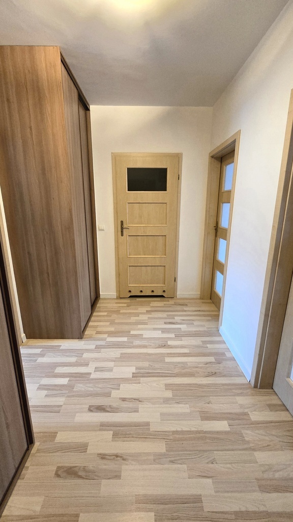 Mieszkanie 3 pokojowe z balkonem (11)