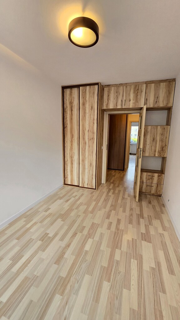 Mieszkanie 3 pokojowe z balkonem (13)