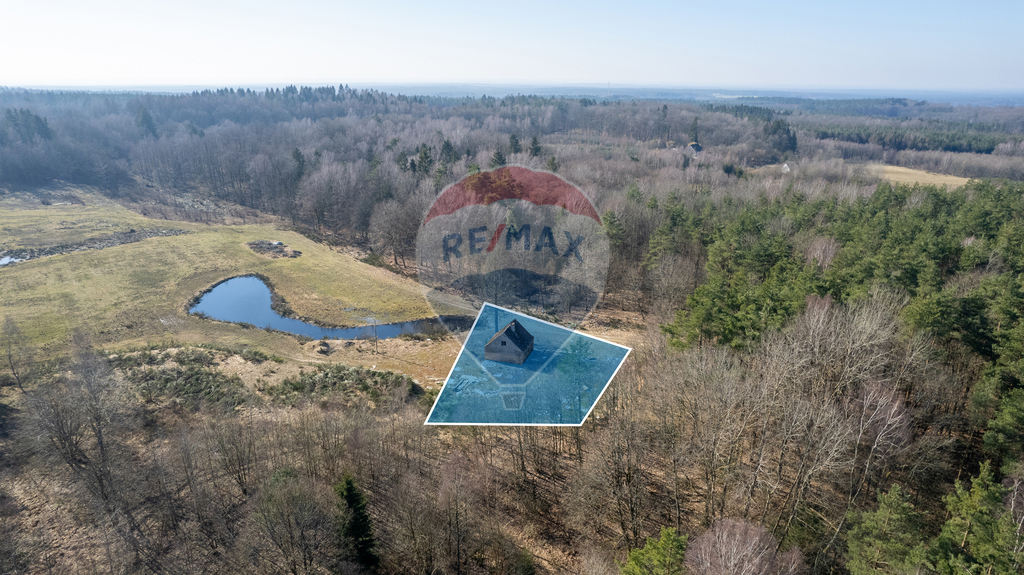 Działka bez sąsiadów z możliwością odbudowy domu (1)