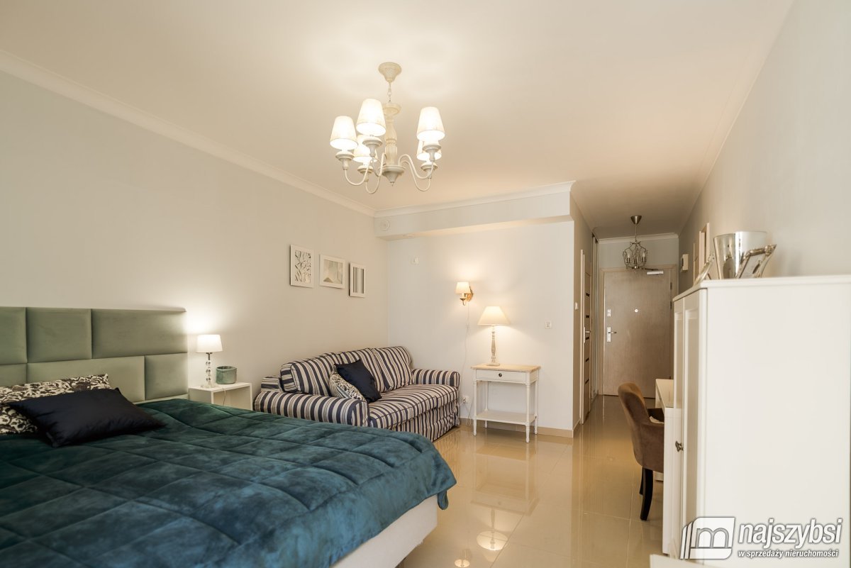 Elegancki apartament w nowoczesnym apartamentowcu  (20)